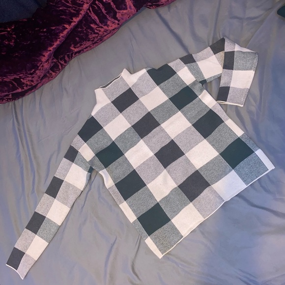 2 Sweaters (New) - Picture 3 of 7